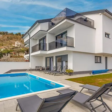 Agata 아파트 로브란