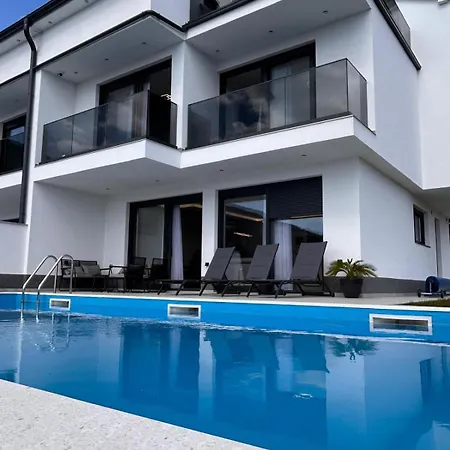 Agata 아파트 로브란